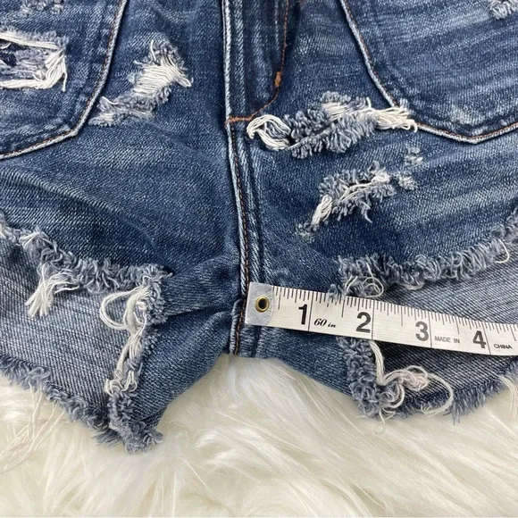 🔥Vtg EXPRESS Distressed Frayed Hem Jean Shorts High Waist Mid Wash Denim 3/4 - Picture 15 of 16